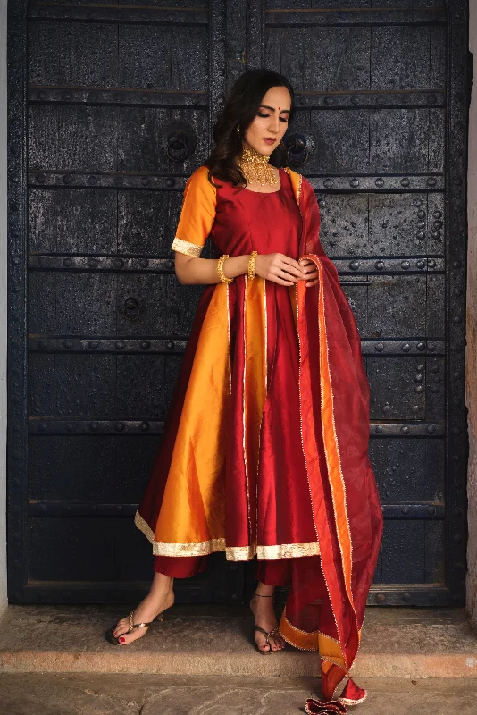 Personalized Layout Personalized Layout Women's Double Shade Taffeta Anarkali Set - Pomcha Jaipur Personalized Layout Personalized Layout Women's Double Shade Taffeta Anarkali Set - Pomcha Jaipur