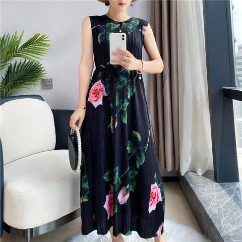 Romantic Tenderness Romantic Tenderness Miyake Pleated Rose Print Midi Dress