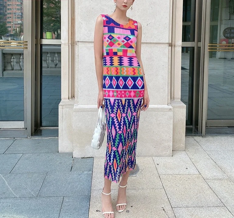 Simple Casual Wear Simple Casual Wear Miyake Pleated Printed Sleeveless Midi Dress