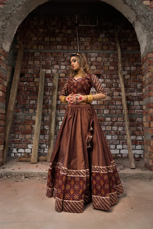 Romantic High Waist Skirt Romantic High Waist Skirt Women's CHHAYA BROWN GUJARATI LEHENGA SET - Pomcha Jaipur Romantic High Waist Skirt Romantic High Waist Skirt Women's CHHAYA BROWN GUJARATI LEHENGA SET - Pomcha Jaipur
