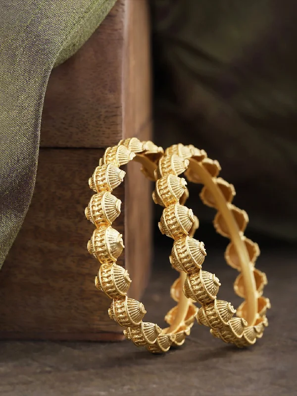 Simple Fashion Style Simple Fashion Style Women's Set Of 2 Gold-Plated Textured Bangles - Priyaasi Simple Fashion Style Simple Fashion Style Women's Set Of 2 Gold-Plated Textured Bangles - Priyaasi