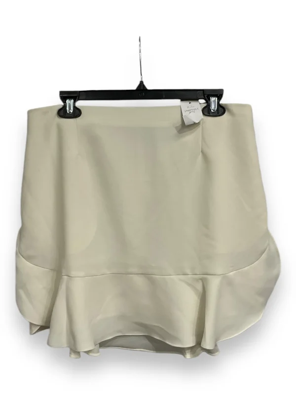 Simple And Generous Style Simple And Generous Style Skirt Mini & Short By Banana Republic In Cream, Size: 12 Simple And Generous Style Simple And Generous Style Skirt Mini & Short By Banana Republic In Cream, Size: 12
