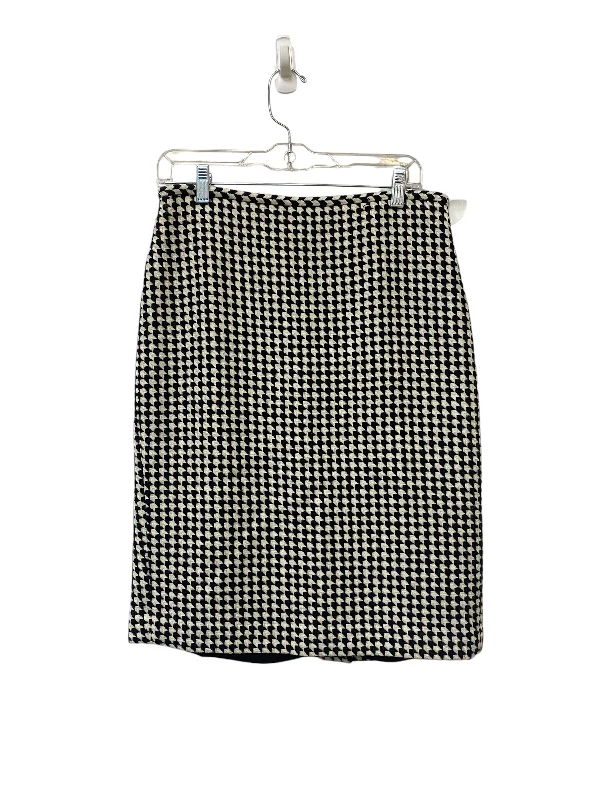 Comfortable Outfits Comfortable Outfits Skirt Mini & Short By Loft In Black & Cream, Size: 8 Comfortable Outfits Comfortable Outfits Skirt Mini & Short By Loft In Black & Cream, Size: 8