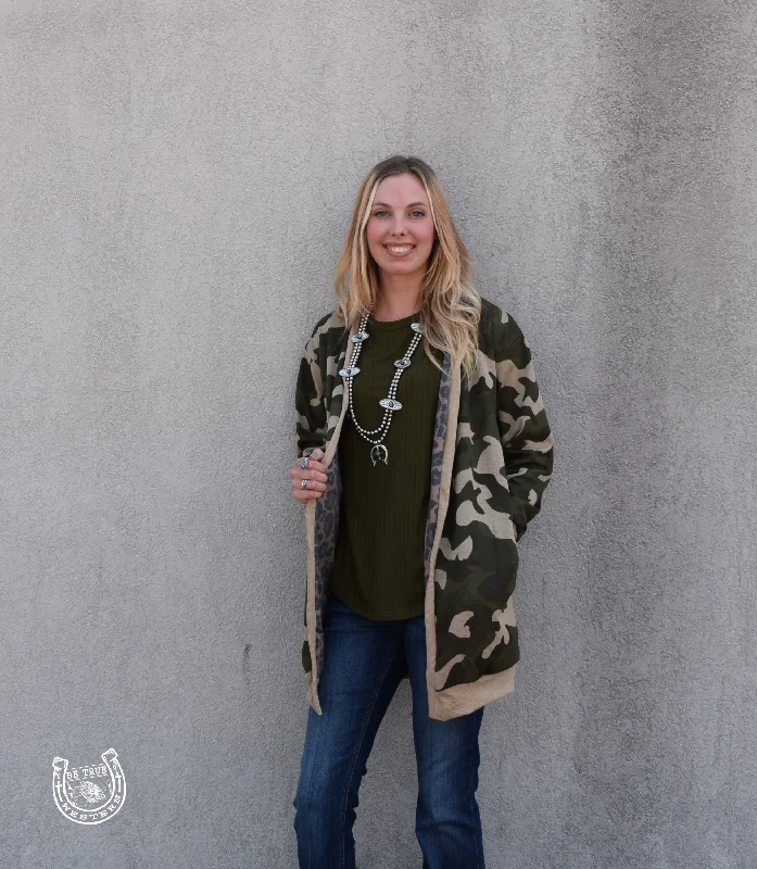 Casual Light Style Casual Light Style Crazy Train HIDE N SEEK Reversible Camo/ Leopard Cardigan Casual Light Style Casual Light Style Crazy Train HIDE N SEEK Reversible Camo/ Leopard Cardigan