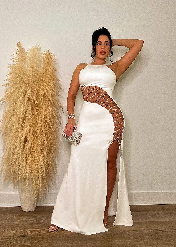 Simple Casual Wear Simple Casual Wear Our Mystery Maxi Dress White