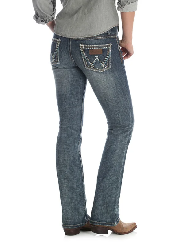 Minimalism Minimalism Wrangler 07MWZDW Womens Retro Low Rise Sadie Boot Cut Jean
