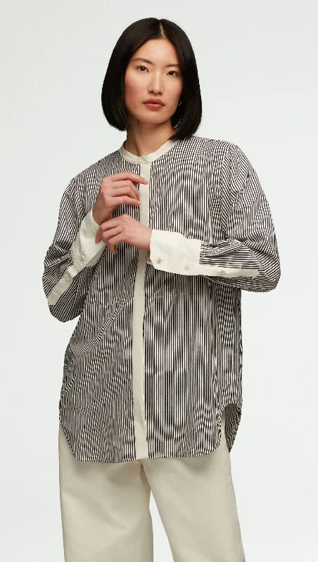 Elegant And Noble Style Elegant And Noble Style Tuxedo Shirt in Yarn-Dyed Viscose | Navy Stripe Elegant And Noble Style Elegant And Noble Style Tuxedo Shirt in Yarn-Dyed Viscose | Navy Stripe
