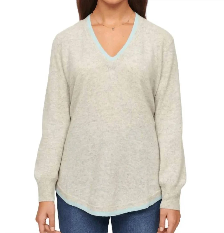 Simple Classic Style Simple Classic Style Zippy Sweater In Pale Grey