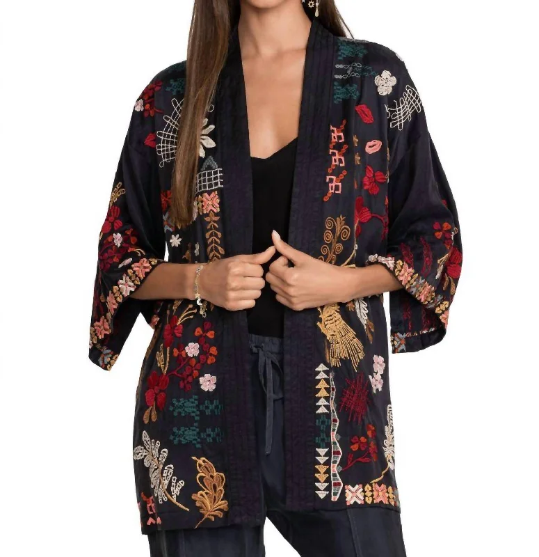 Casual Summer Style Casual Summer Style Zuzu Kimono Top In Black Print