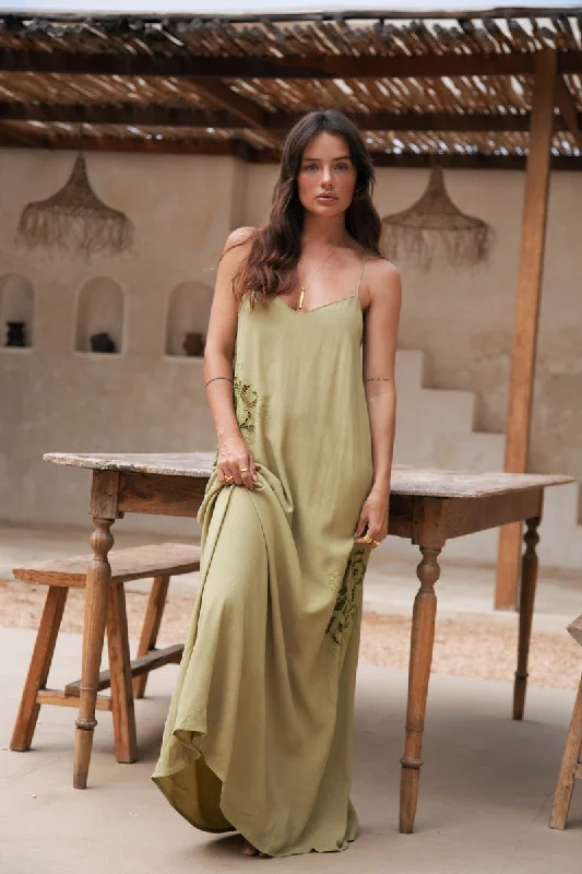 Elegant Feminine Style Elegant Feminine Style IN HARMONY MAXI DRESS - GREEN