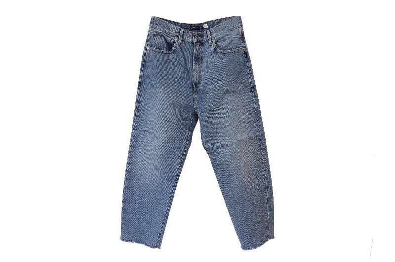 Simple And Generous Style Simple And Generous Style Levi's Barrel Cropped Jeans in Blue Cotton Denim Simple And Generous Style Simple And Generous Style Levi's Barrel Cropped Jeans in Blue Cotton Denim