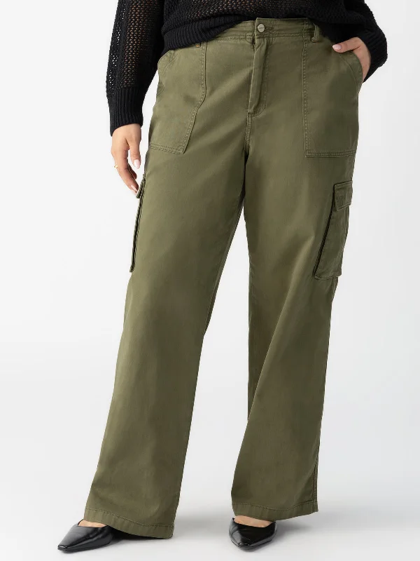 Elegant High Waist Style Elegant High Waist Style Reissue Cargo Standard Rise Pant Mossy Green Inclusive Collection Elegant High Waist Style Elegant High Waist Style Reissue Cargo Standard Rise Pant Mossy Green Inclusive Collection