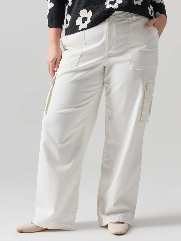 Casual Classic Design Casual Classic Design Reissue Cargo Standard Rise Pant Powdered Sugar Inclusive Collection Casual Classic Design Casual Classic Design Reissue Cargo Standard Rise Pant Powdered Sugar Inclusive Collection