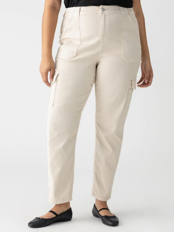 Elegant And Unique Design Elegant And Unique Design Sculpted Hayden Cargo Standard Rise Pant Toasted Almond Inclusive Collection Elegant And Unique Design Elegant And Unique Design Sculpted Hayden Cargo Standard Rise Pant Toasted Almond Inclusive Collection