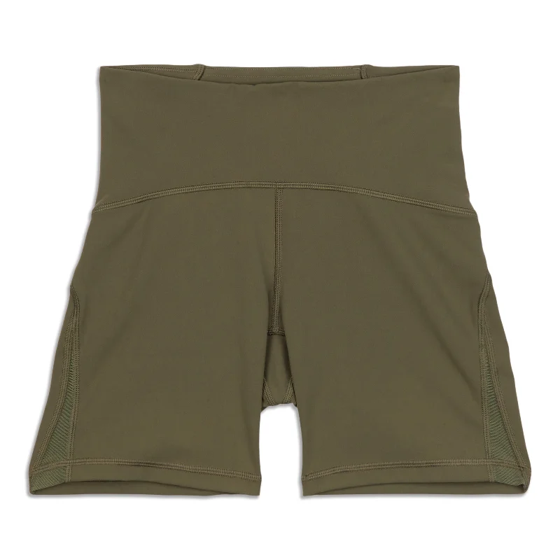 Casual Fit Style Casual Fit Style Train Times Short - Resale